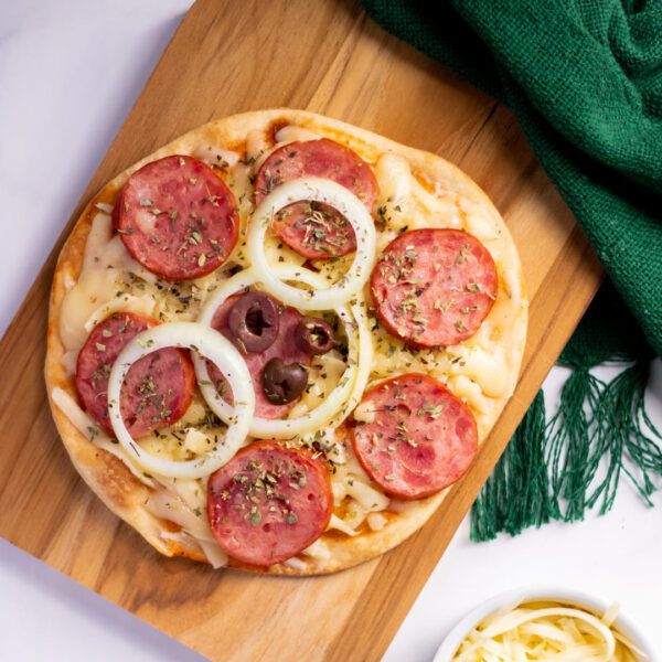 Mini Pizza Calabresa
